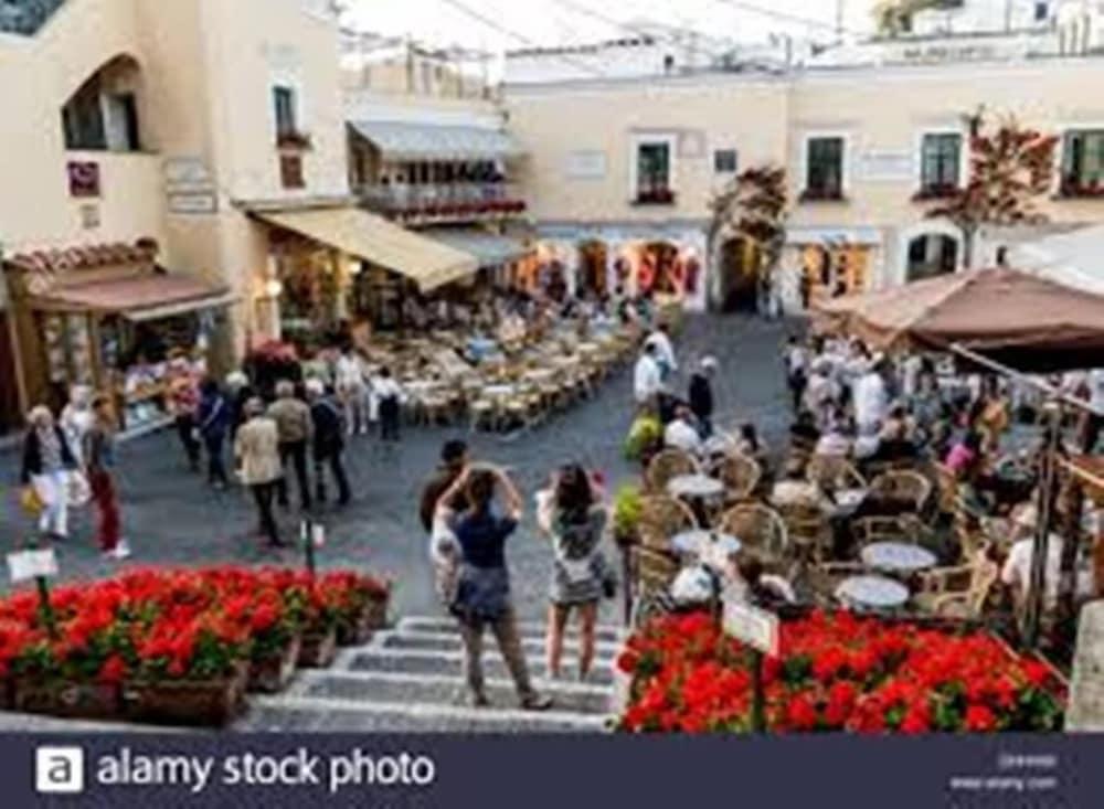 Guest House Emily Suites Sorrento Eksteriør billede