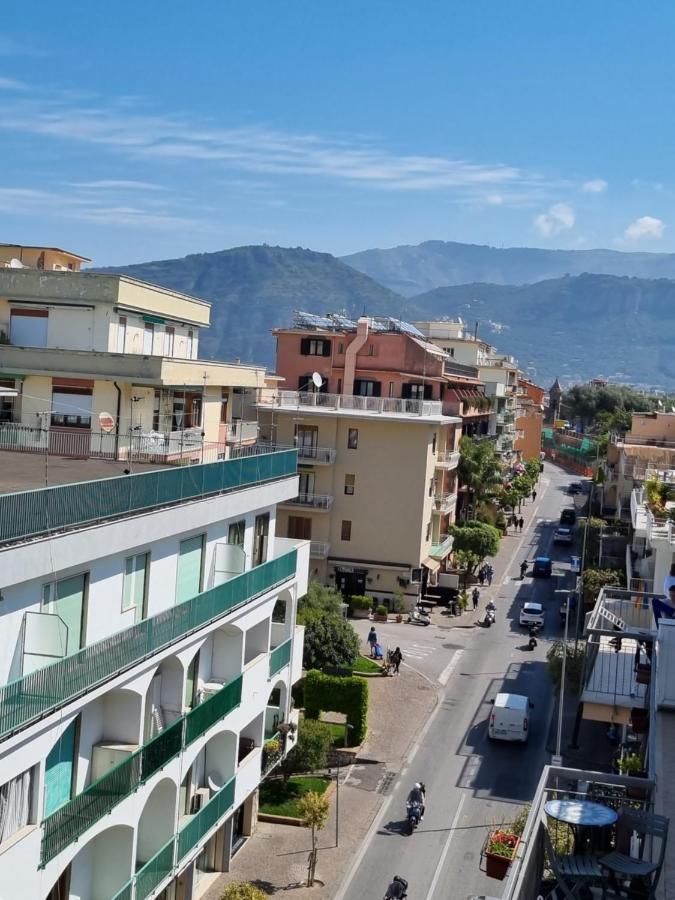 Guest House Emily Suites Sorrento Eksteriør billede